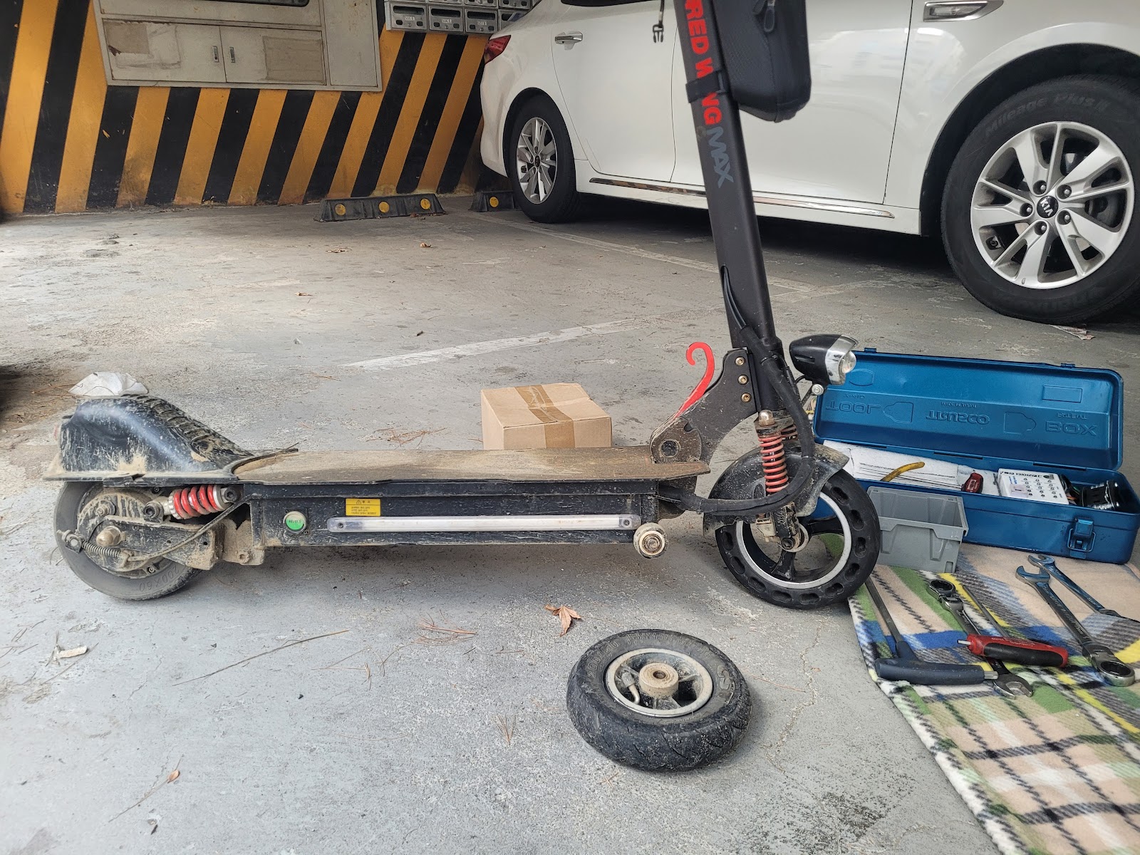 경기 평택시 통타이어교체 레드윙 맥스 8인치 전동킥보드 썸네일